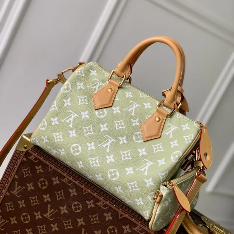 M24443 15x15x25cm High Quality Bags - Image 3