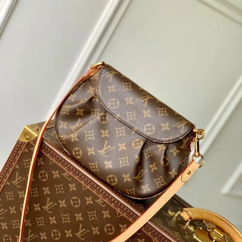 M13617 27x18x3cm High Quality Bags - Image 3