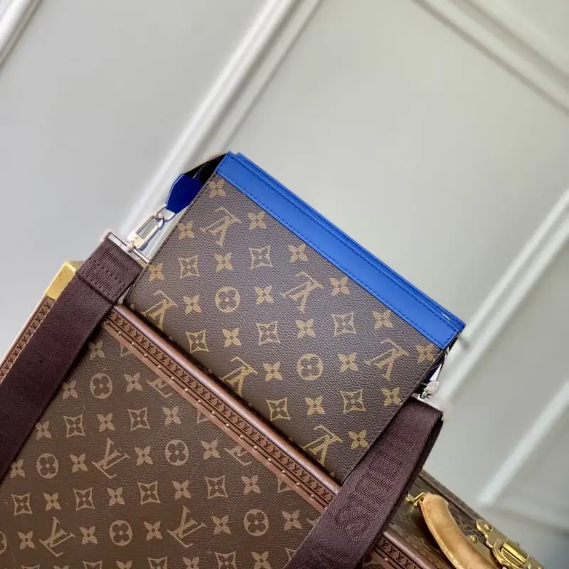 M81124 18.5x11x6.5cm High Quality Bags - Image 3