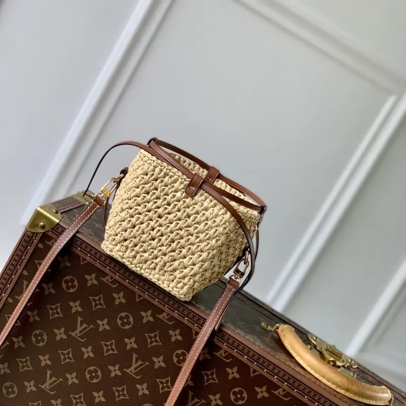 M83521HH156 11.5x12x11.5cm High Quality Bags - Image 4