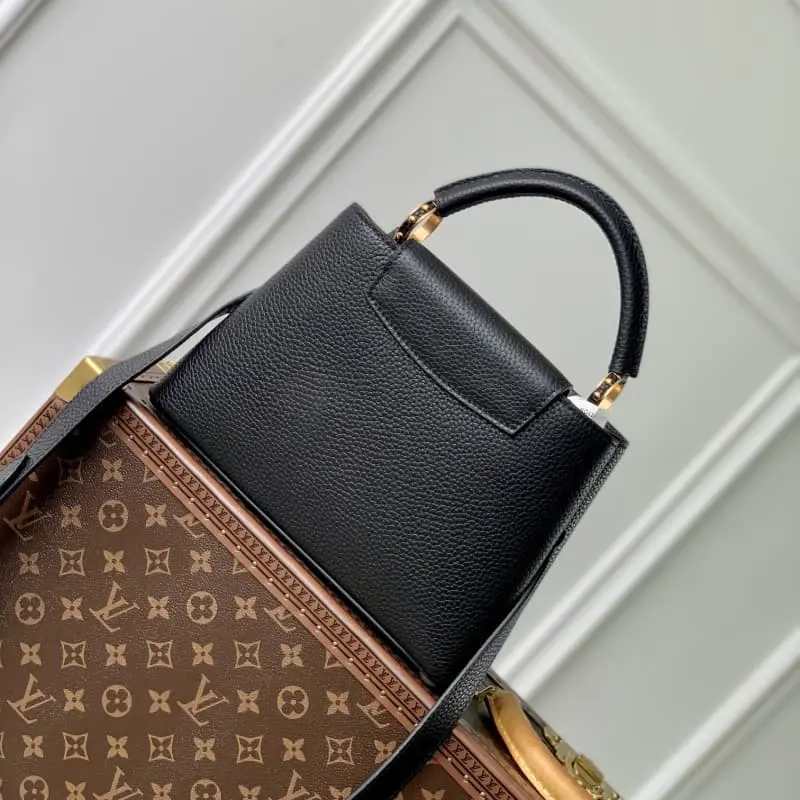 M24673 Black HH102 2 27x18x9cm High Quality Bags - Image 3