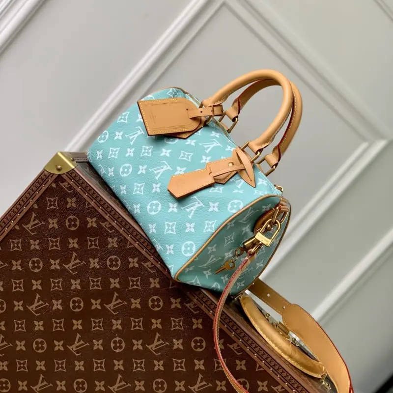 M24423 Light Green 25x15x15cm High Quality Bags - Image 3