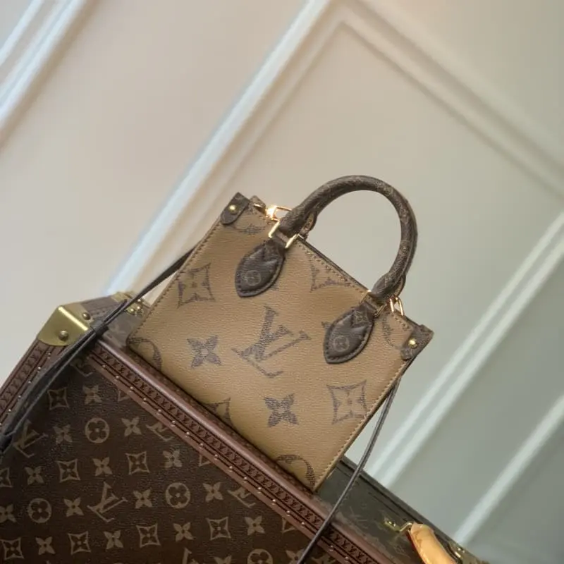 M23950Mini Blue 21x14x8cm High Quality Bags - Image 3