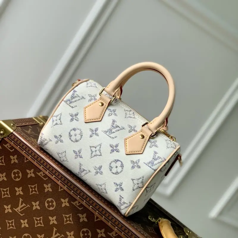 M24709 20.5x13.5x12cm High Quality Bags - Image 3