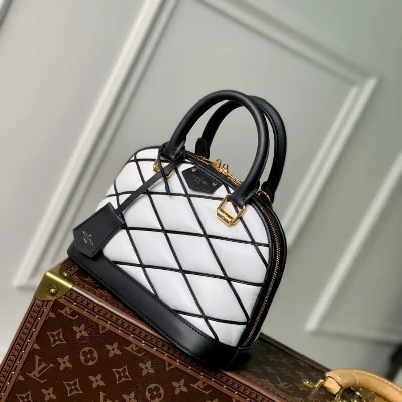 M23666 S1 23.5x17.5x11.5cm High Quality Bags - Image 3