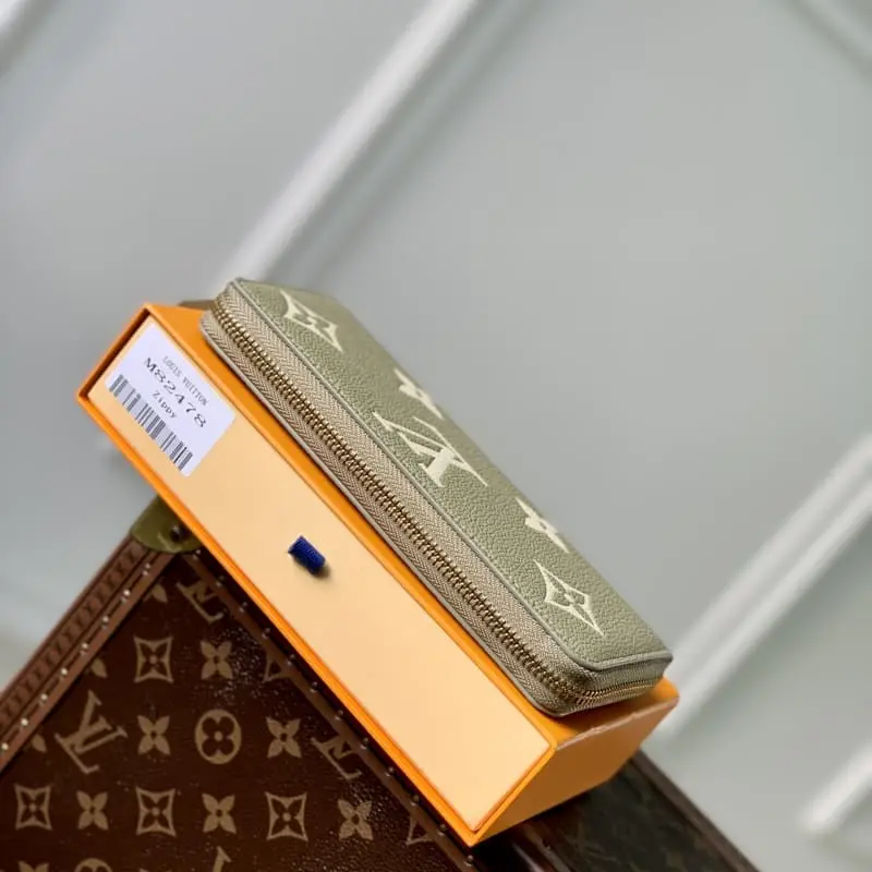 M82478 Grass Green (Silk Screen) 20x9x2cm High Quality Bags - Image 3