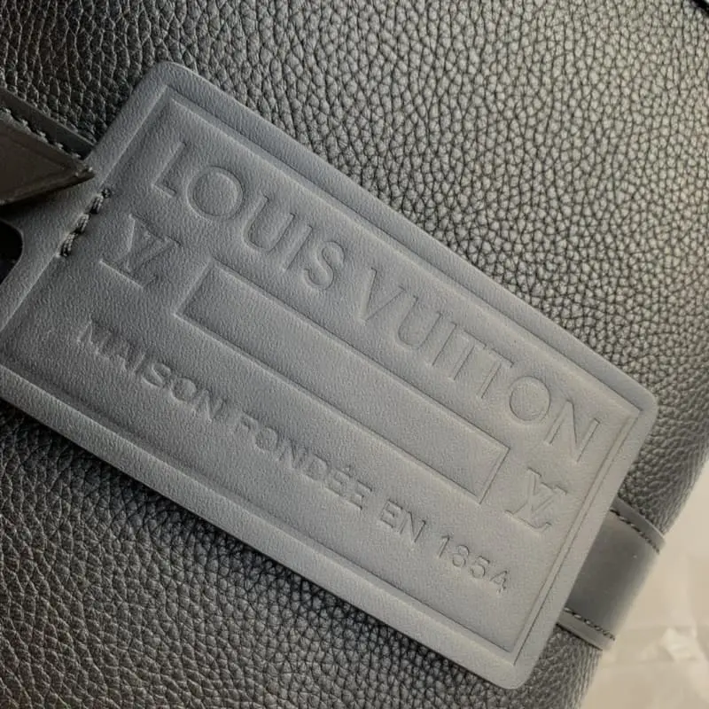 M59255 27x17x13cm High Quality Bags - Image 3