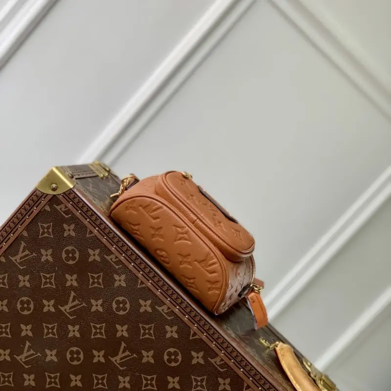 M82208 Brown 17x12x9.5cm High Quality Bags - Image 3