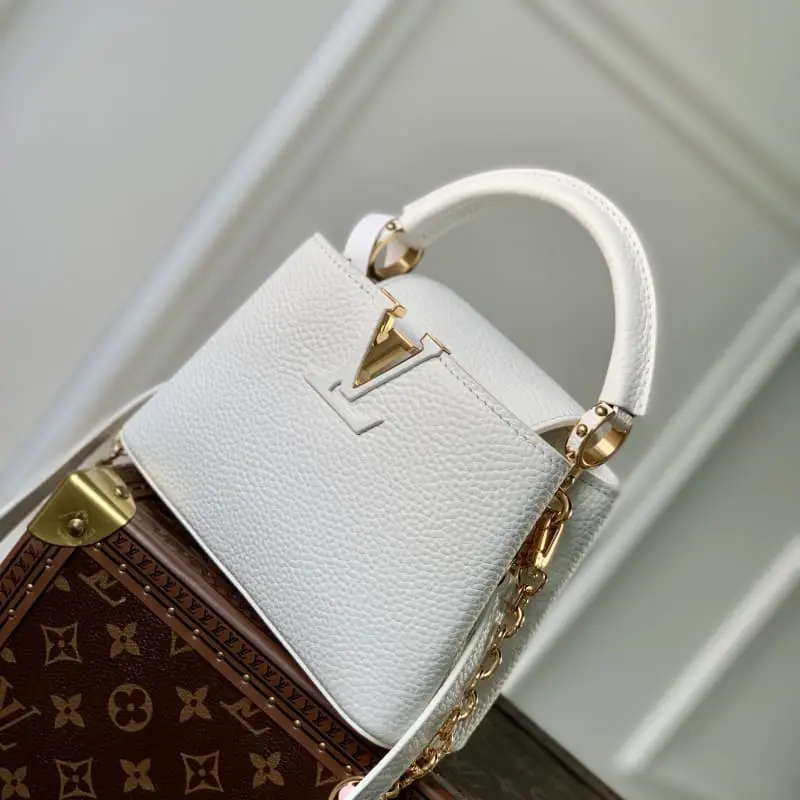 M22375 WhiteMini 21x14x9cm High Quality Bags - Image 3