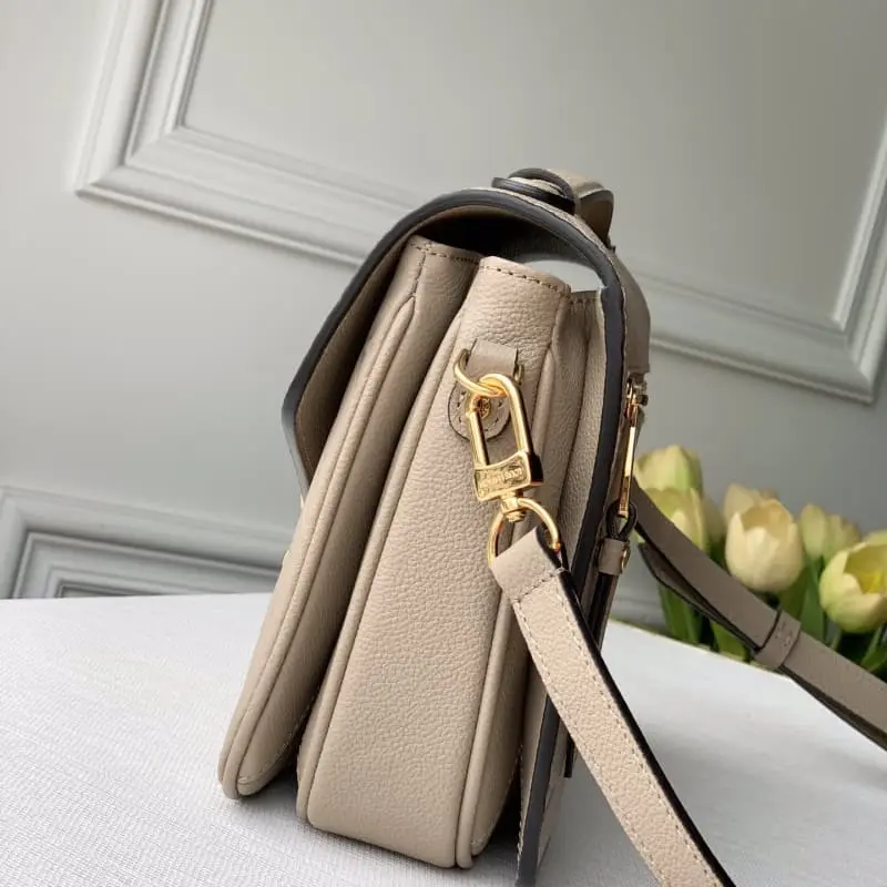 M44738 25x19x7cm High Quality Bags - Image 3