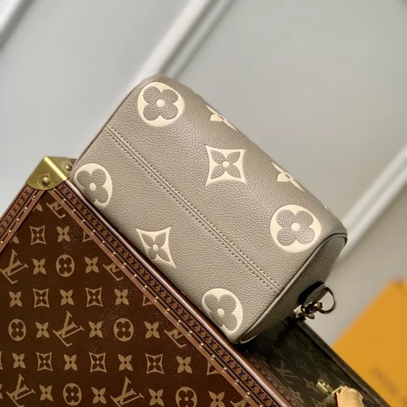 M58953 Khaki Silk Screen 20.5x13.5x12cm High Quality Bags - Image 3