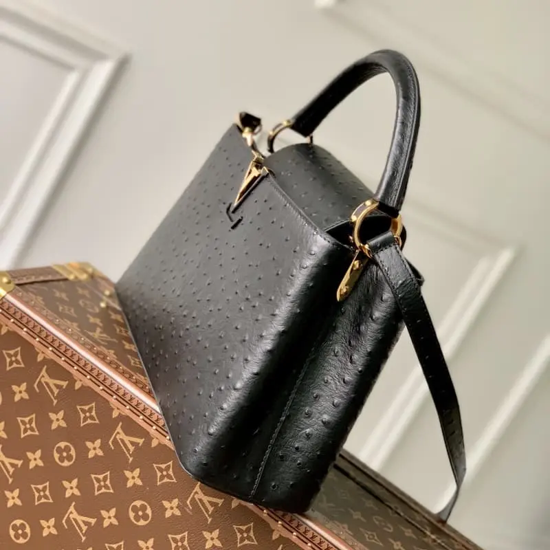 M93483 S4 31.5x20x11cm High Quality Bags - Image 3