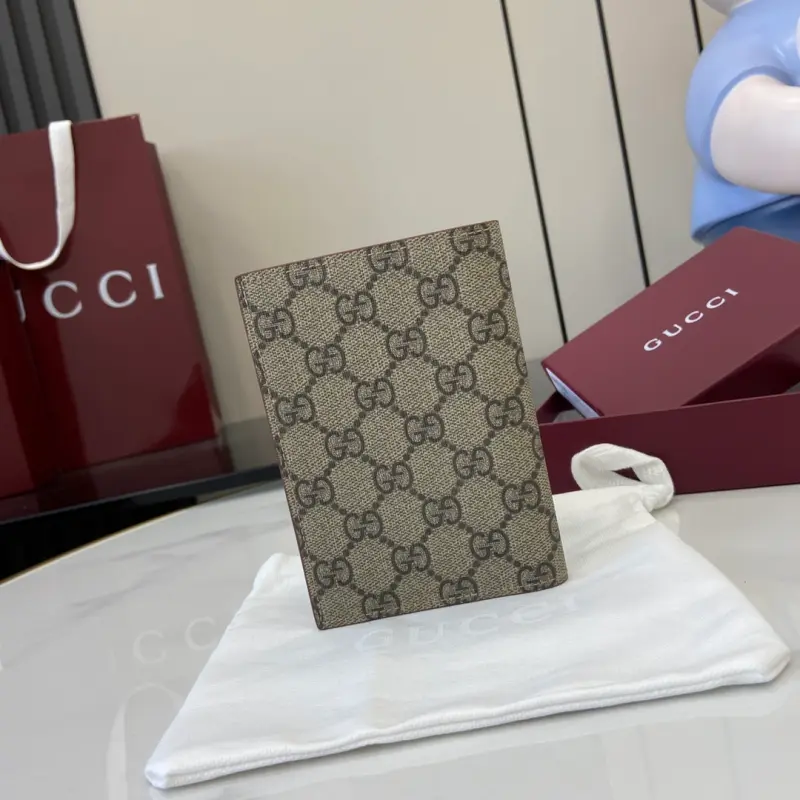 810072 CM 1 High-Quality Bags - Image 3