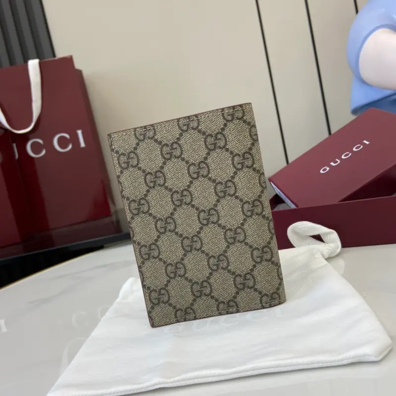 810072 CM 3 High-Quality Bags - Image 3