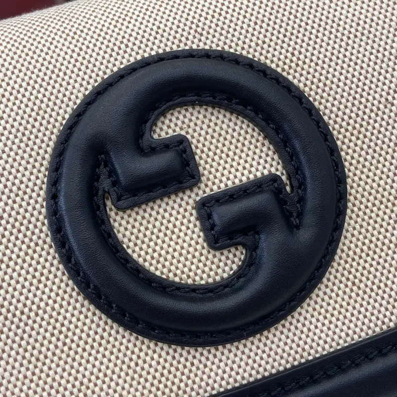 815700 CM 1 High-Quality Bags - Image 6