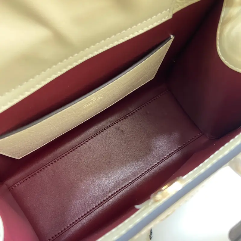 702721 High-Quality Bags - Image 3