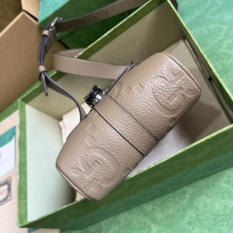 760235 CM 2 High-Quality Bags - Image 3