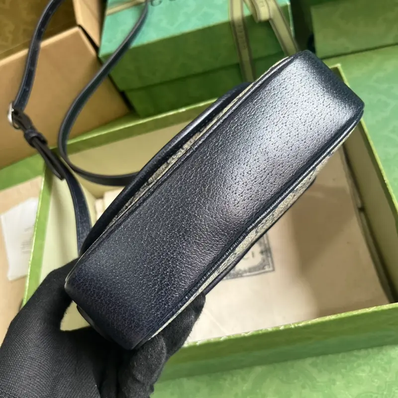 772239 CM 3 High-Quality Bags - Image 3