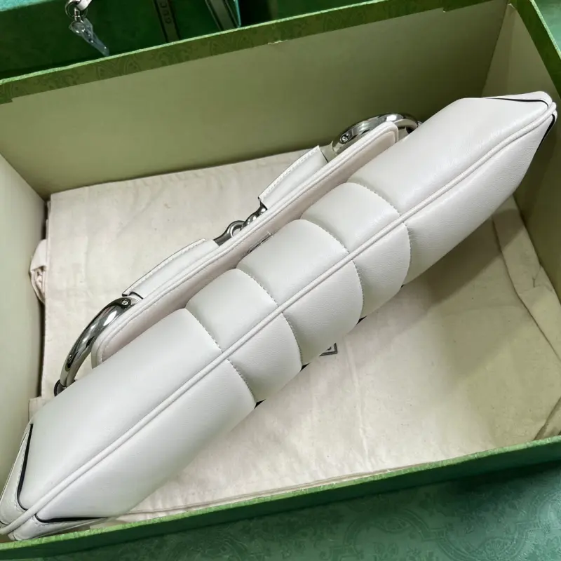 764255 CM 9 High-Quality Bags - Image 3