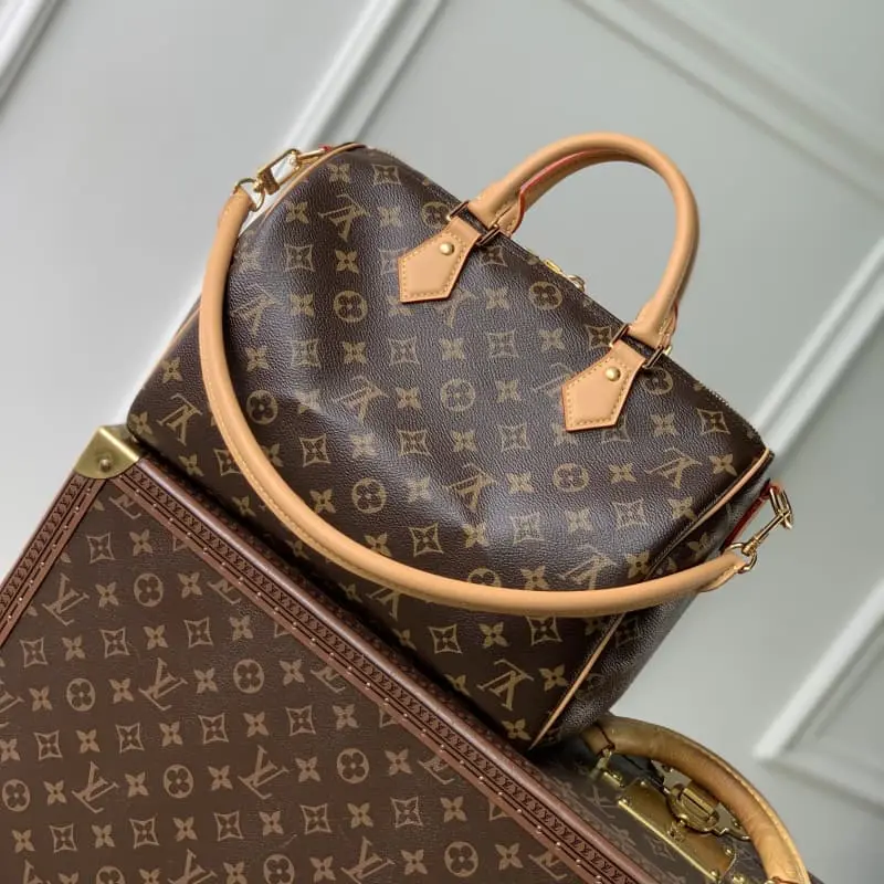 M11945 21x17x30cm High Quality Bags - Image 3