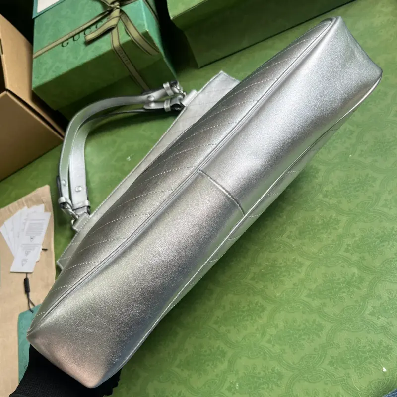 751516 CM 7 High-Quality Bags - Image 3