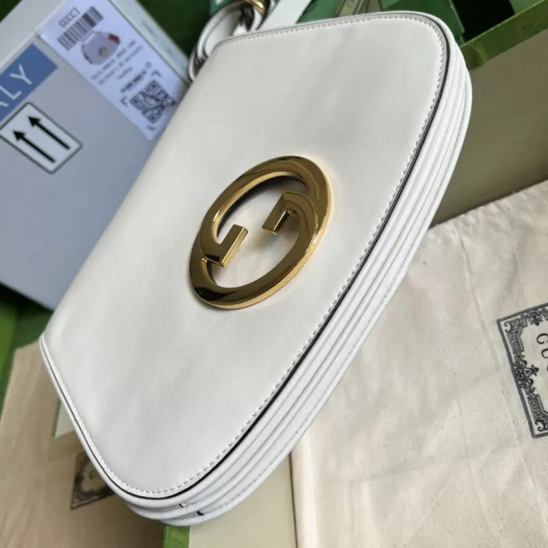 699210 CM 1 High-Quality Bags - Image 3