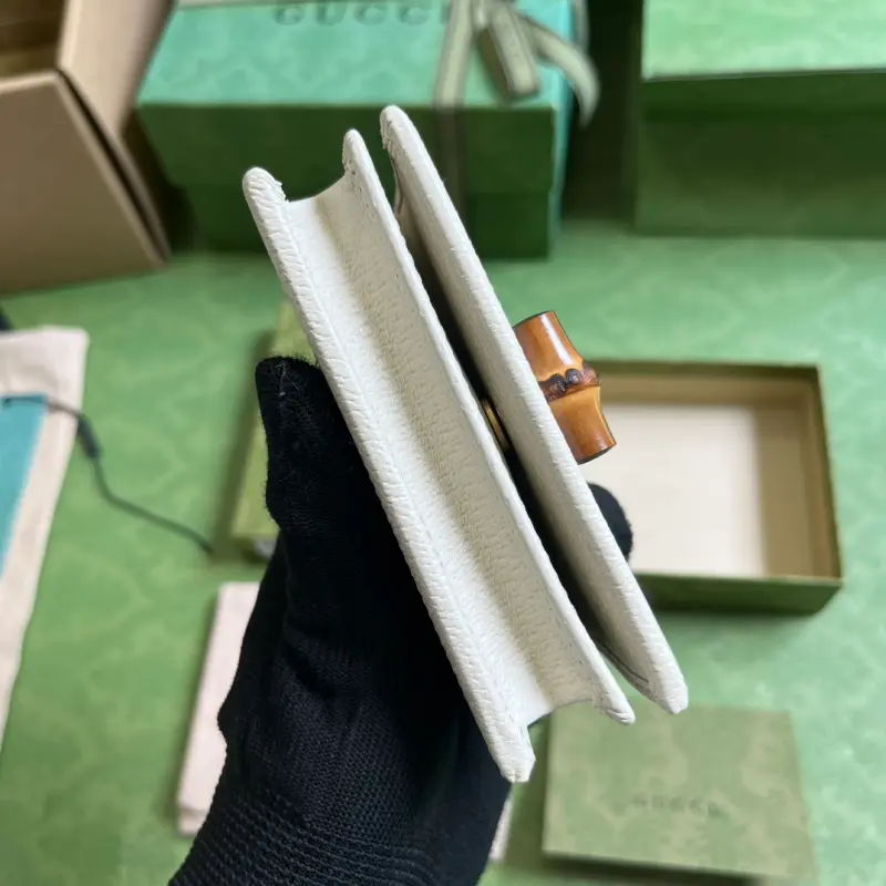 658244 CM 2 High-Quality Bags - Image 3