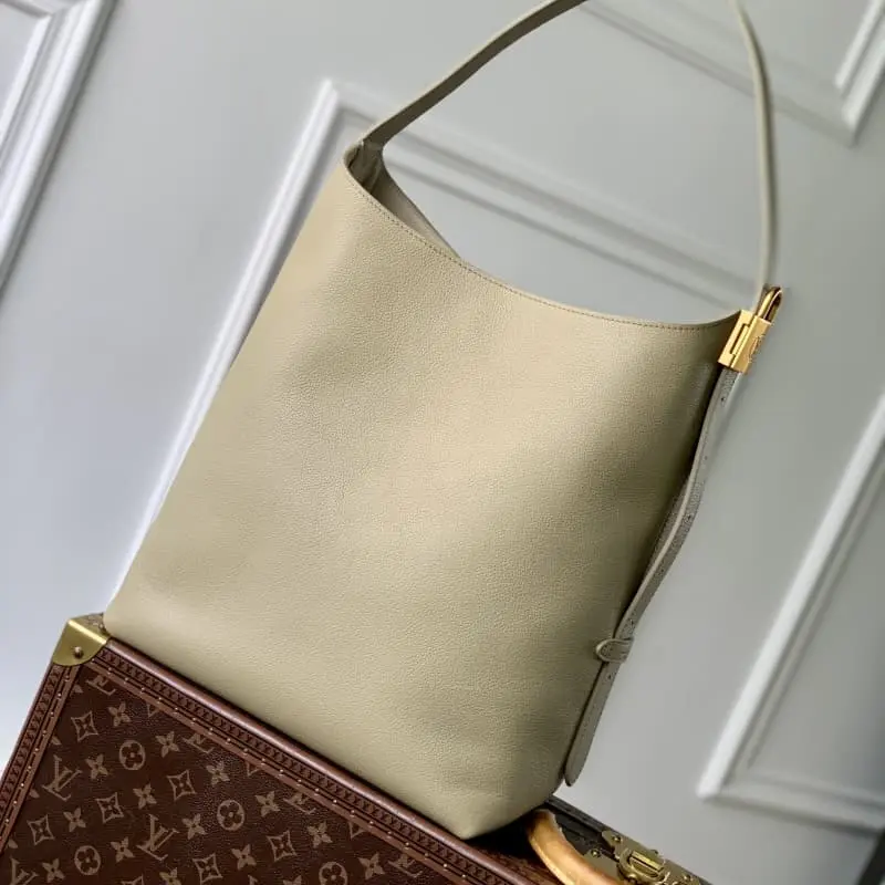 M24988 Green 35x18x31cm High Quality Bags - Image 3