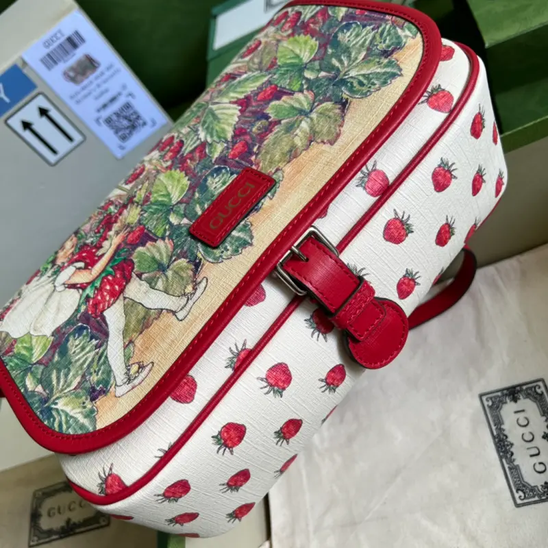 664143 CM 5 High-Quality Bags - Image 3