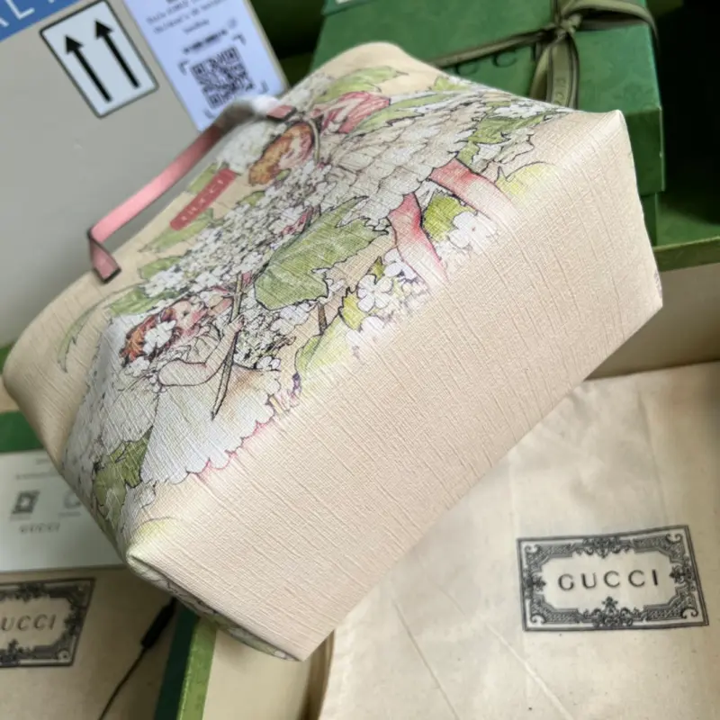 410812 CM 6 High-Quality Bags - Image 3