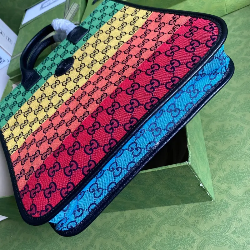 550763 CM 6 High-Quality Bags - Image 3