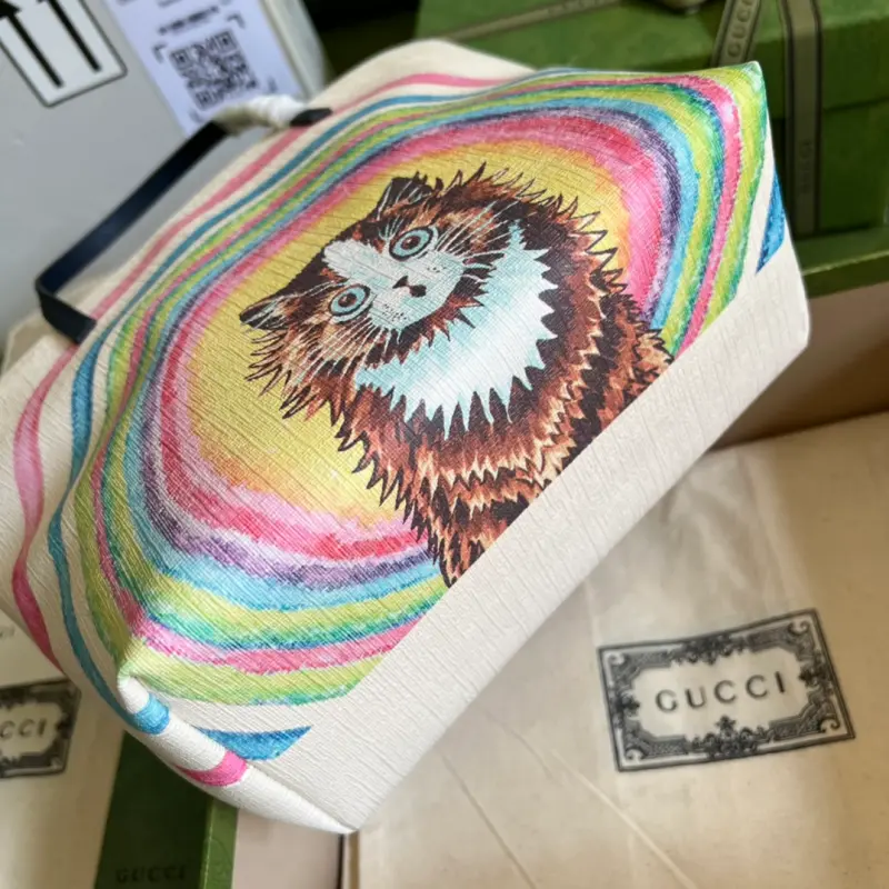 410812 CM 7 High-Quality Bags - Image 3