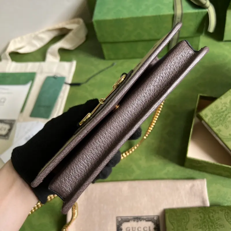 621892 CM 4 High-Quality Bags - Image 3