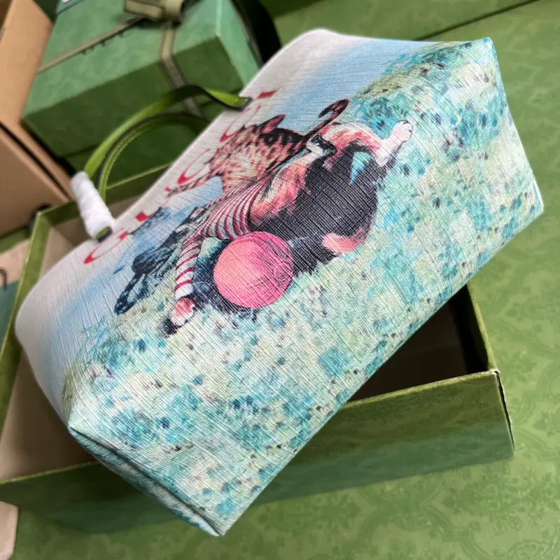 410812 CM 10 High-Quality Bags - Image 3