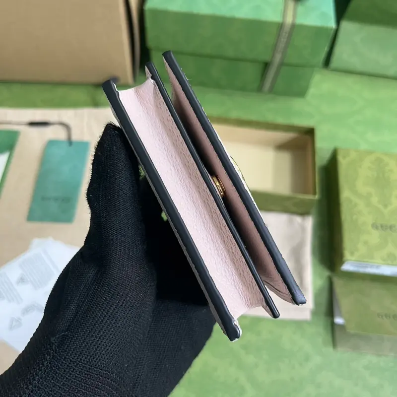 523155 CM 3 High-Quality Bags - Image 3