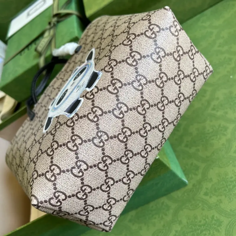 410812 CM 24 High-Quality Bags - Image 3