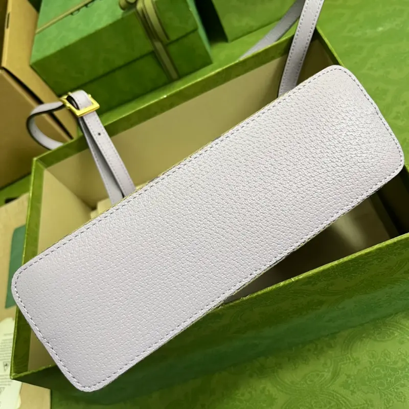 499621 CM 2 High-Quality Bags - Image 3