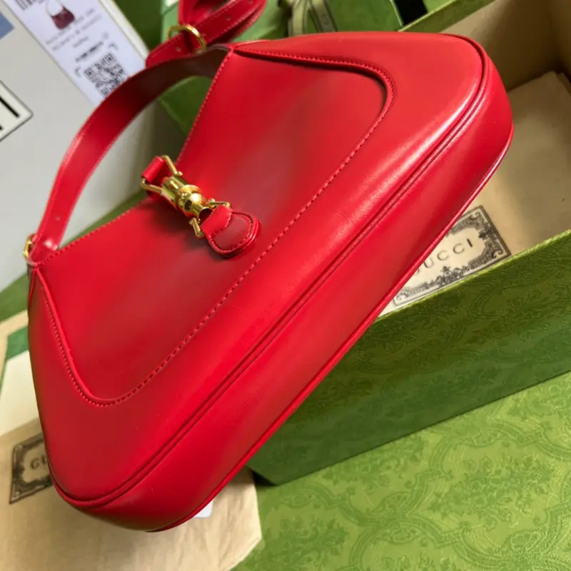 636709 CM 4 High-Quality Bags - Image 3