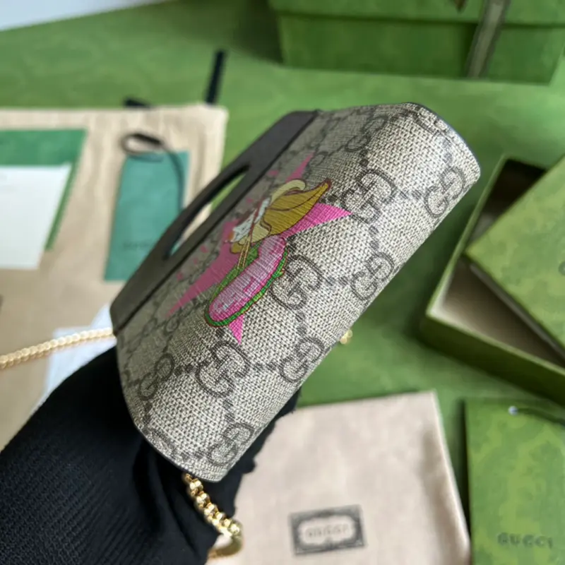 701066 CM 2 High-Quality Bags - Image 3