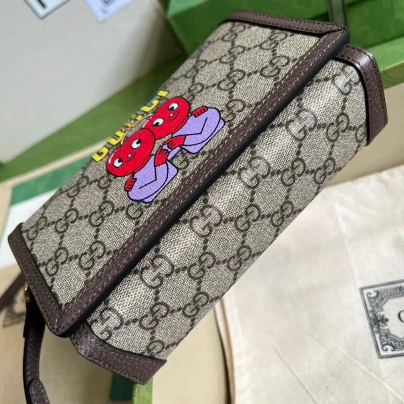 700733 CM 1 High-Quality Bags - Image 3