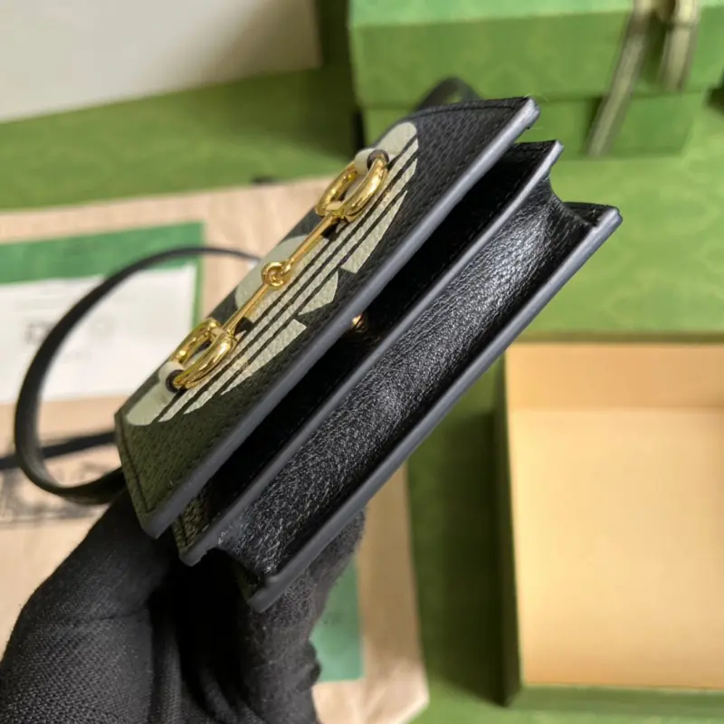 702248 CM 1 High-Quality Bags - Image 3