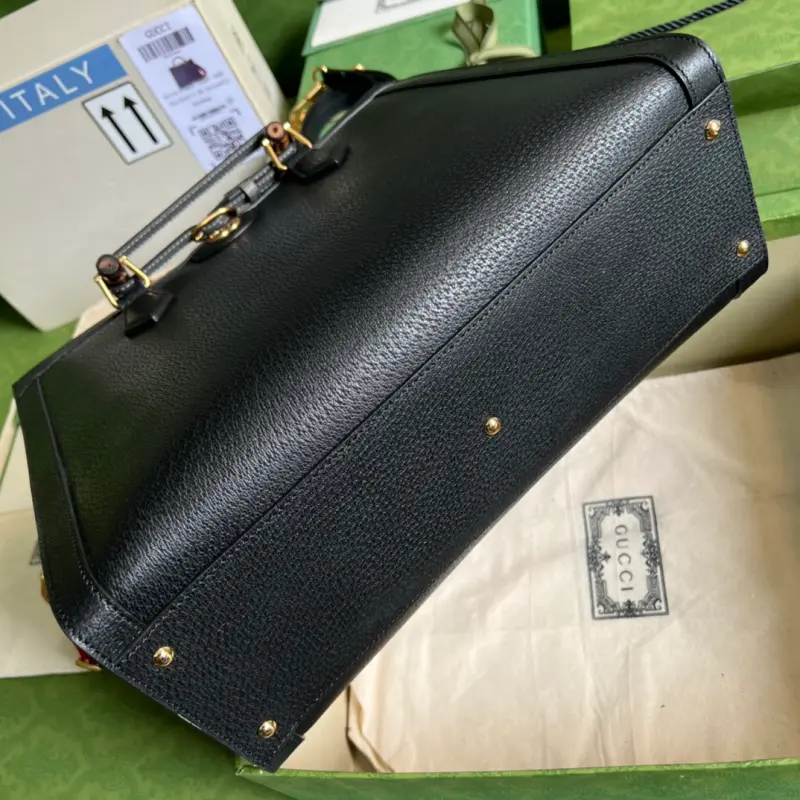 678842 CM 2 High-Quality Bags - Image 3