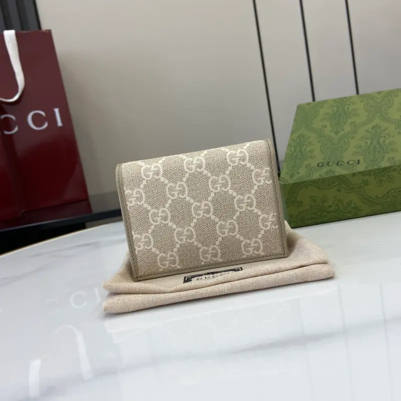 621887 CM 8 High-Quality Bags - Image 3