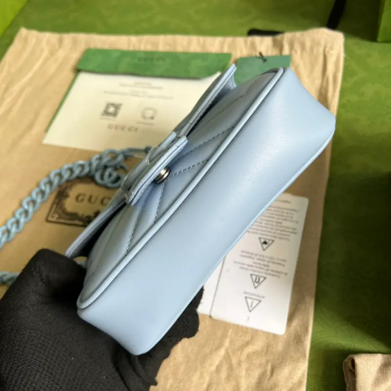 699757 CM 3 High-Quality Bags - Image 3