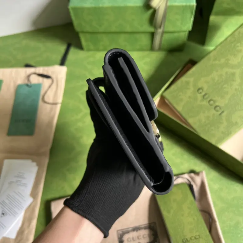 615525 CM 2 High-Quality Bags - Image 3