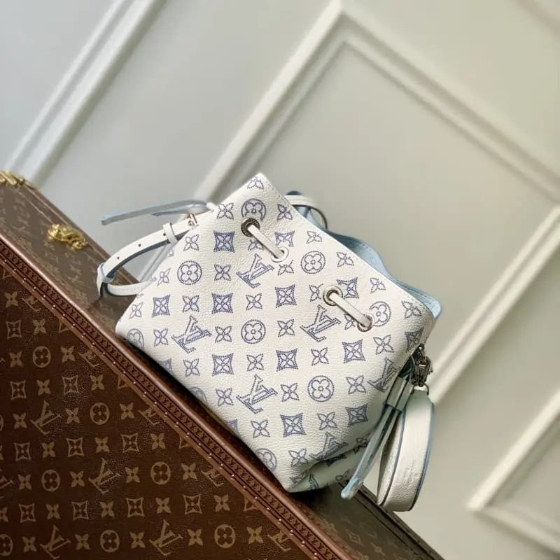 M11736 19x22x14cm High Quality Bags - Image 3