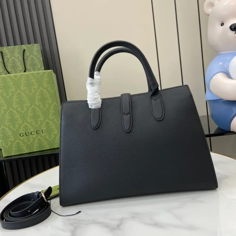 806205 CM 1 High-Quality Bags - Image 3