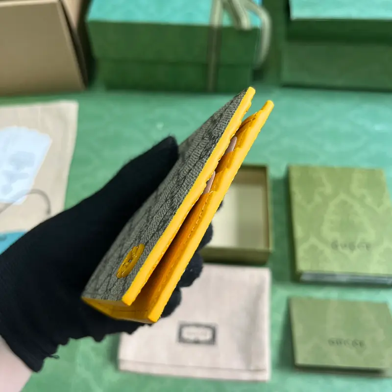 768243 CM 5 High-Quality Bags - Image 3