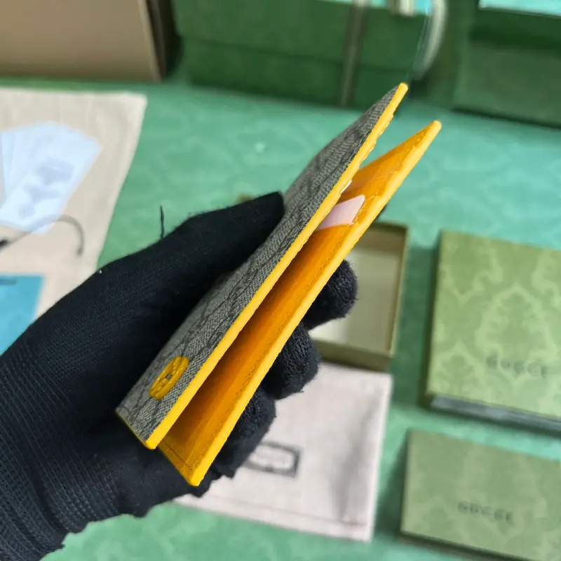 768249 CM 5 High-Quality Bags - Image 3