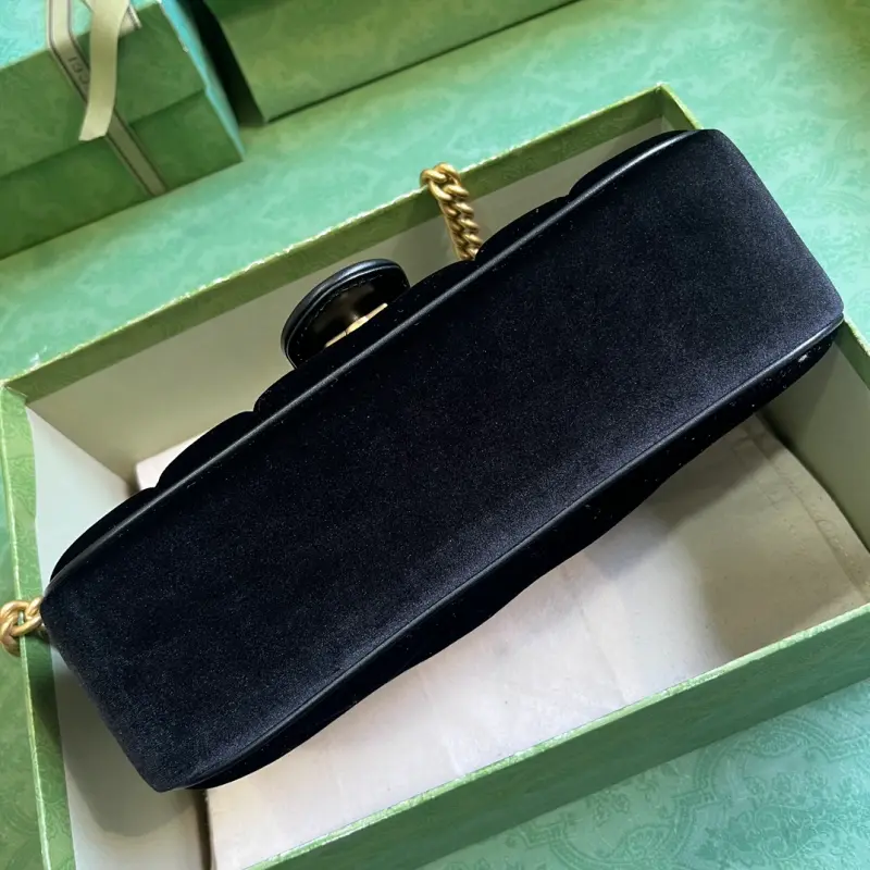 443497 CM 4 High-Quality Bags - Image 3